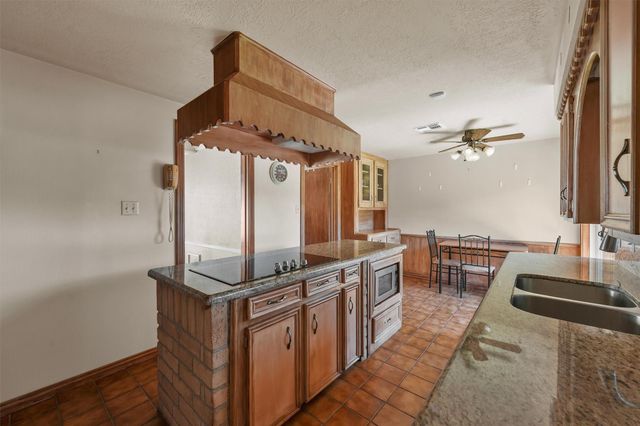 242 Blackwater Lane, Houston, TX 77015