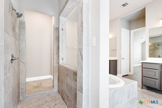 1952 Highland, Seguin, TX 78155