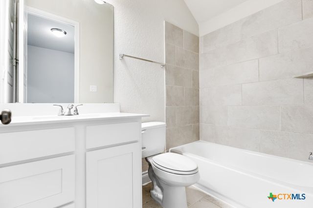 1952 Highland, Seguin, TX 78155
