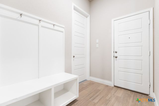 1952 Highland, Seguin, TX 78155