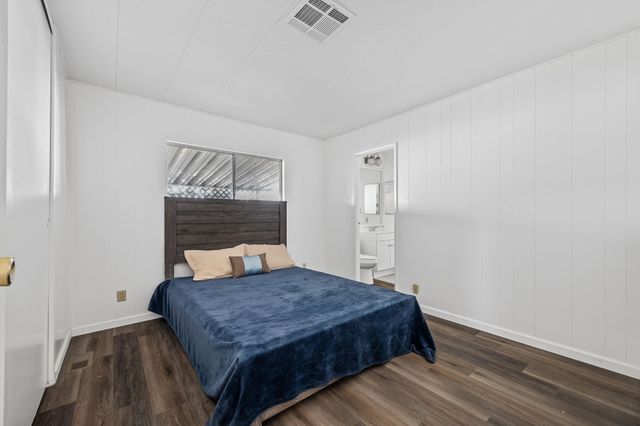 5505 W Tulare Spc 73 Avenue, Visalia, CA 93277