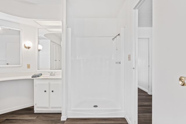 5505 W Tulare Spc 73 Avenue, Visalia, CA 93277