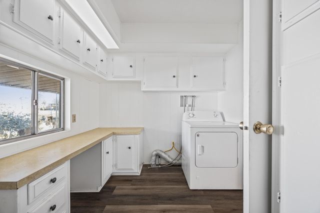 5505 W Tulare Spc 73 Avenue, Visalia, CA 93277