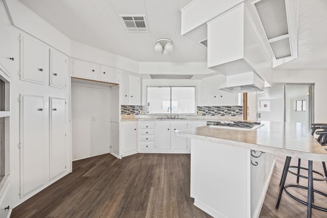 5505 W Tulare Spc 73 Avenue, Visalia, CA 93277