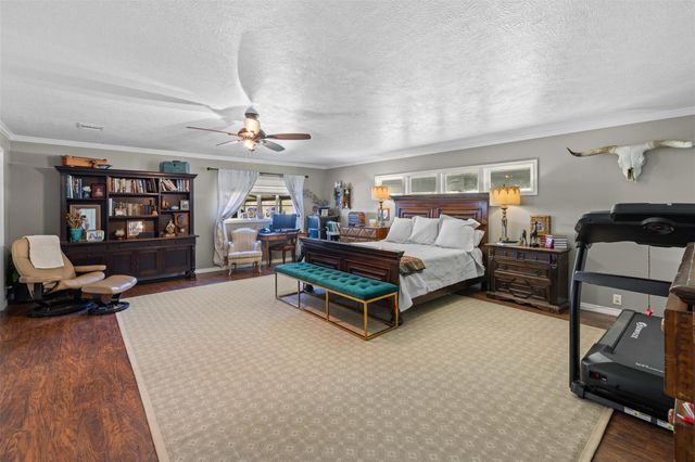 8646 Fm 155, La Grange, TX 78945