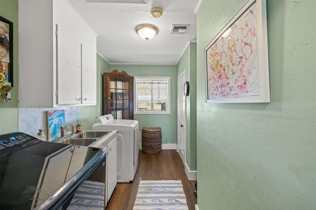 8646 Fm 155, La Grange, TX 78945