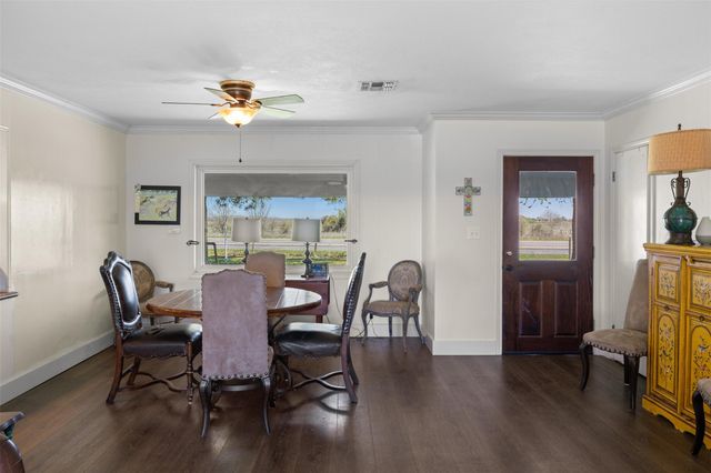 8646 Fm 155, La Grange, TX 78945