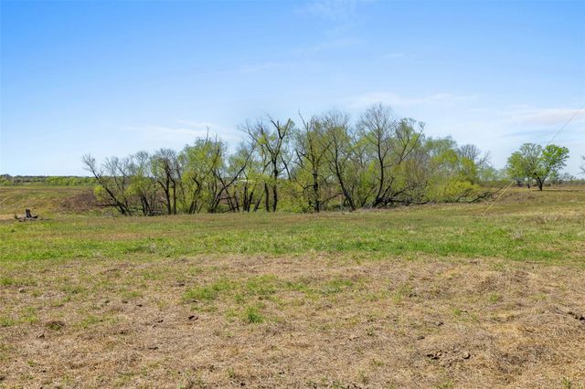 8646 Fm 155, La Grange, TX 78945