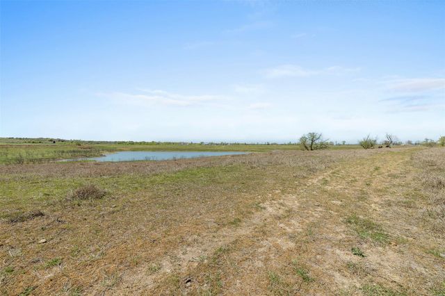 8646 Fm 155, La Grange, TX 78945