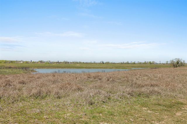 8646 Fm 155, La Grange, TX 78945