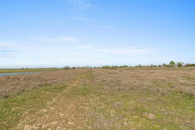 8646 Fm 155, La Grange, TX 78945