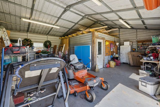 8646 Fm 155, La Grange, TX 78945