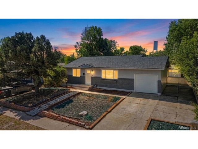 1539 Server Dr, Colorado Springs, CO 80910