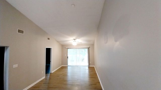 3693 Clay Pond Village Ln Apt 5, Myrtle Beach, SC 29579