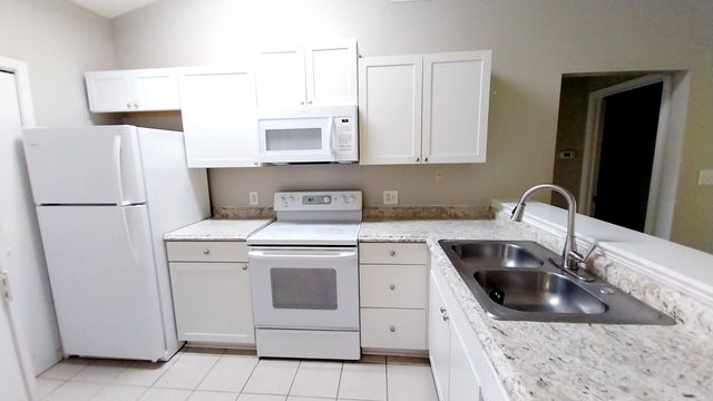 3693 Clay Pond Village Ln Apt 5, Myrtle Beach, SC 29579