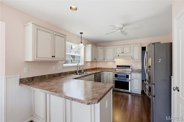 831 Glencorse Drive, St Peters, MO 63304