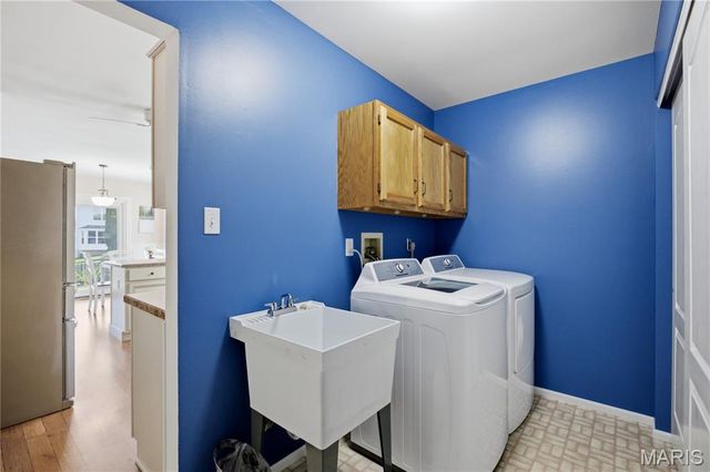 831 Glencorse Drive, St Peters, MO 63304