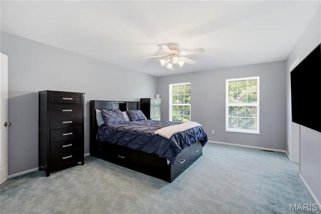 831 Glencorse Drive, St Peters, MO 63304