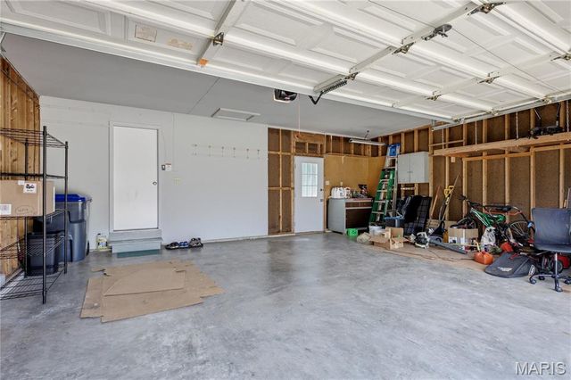 831 Glencorse Drive, St Peters, MO 63304