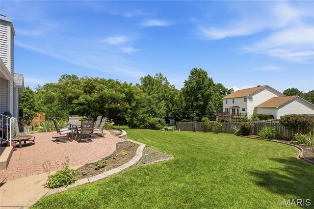 831 Glencorse Drive, St Peters, MO 63304