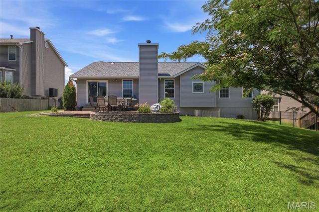 831 Glencorse Drive, St Peters, MO 63304