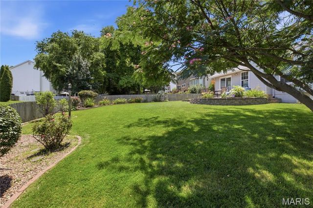 831 Glencorse Drive, St Peters, MO 63304