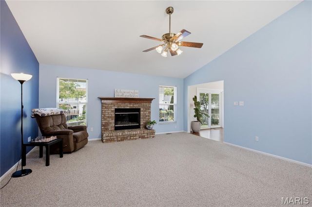 831 Glencorse Drive, St Peters, MO 63304