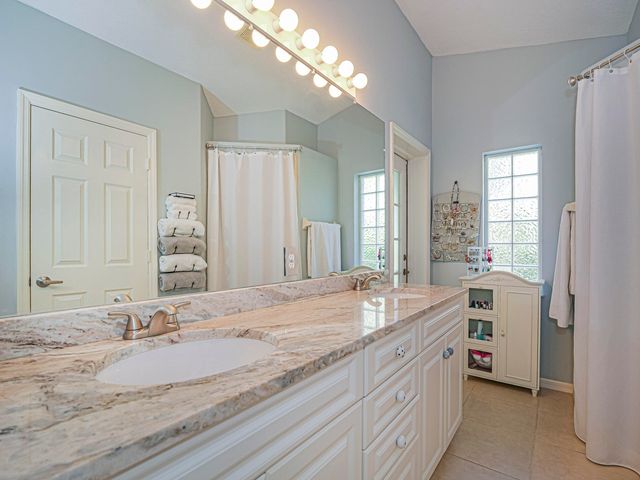 735 23rd Avenue, Vero Beach, FL 32962