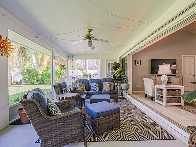 735 23rd Avenue, Vero Beach, FL 32962