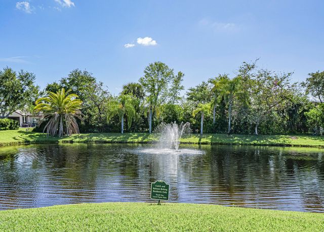 735 23rd Avenue, Vero Beach, FL 32962