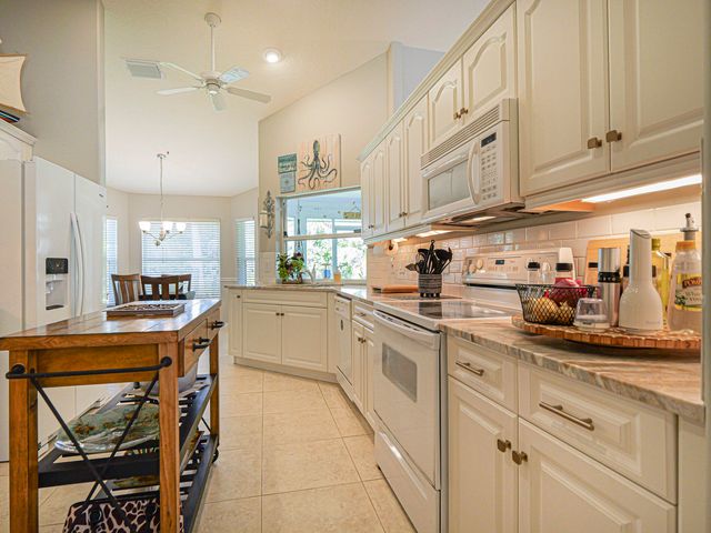 735 23rd Avenue, Vero Beach, FL 32962