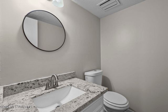 5 Dove Way Circle, Clinton, MS 39056