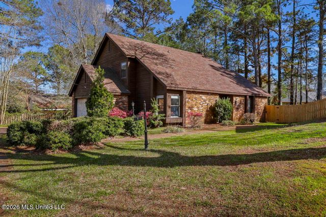 5 Dove Way Circle, Clinton, MS 39056