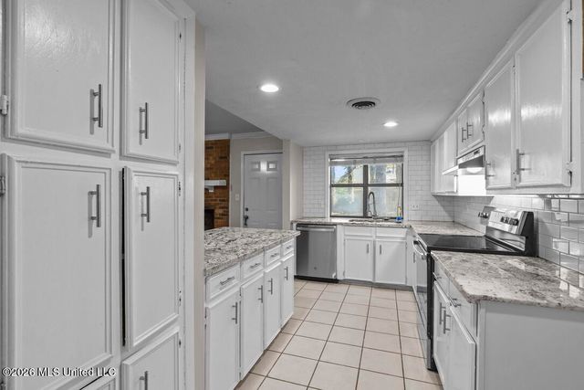 5 Dove Way Circle, Clinton, MS 39056