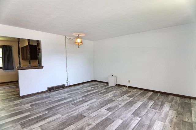 1109 Ontario Drive, Janesville, WI 53545
