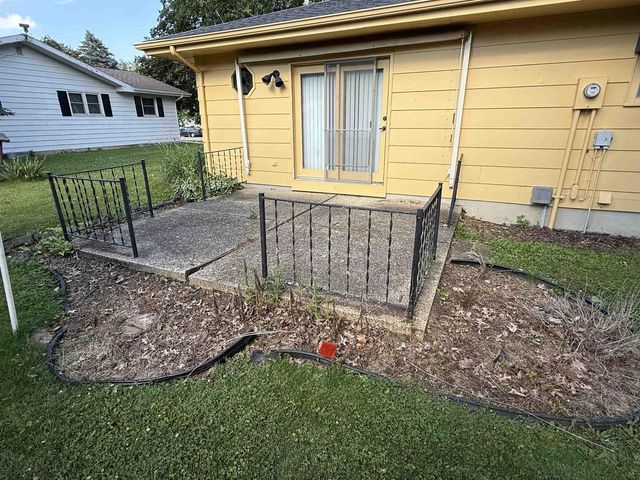 1109 Ontario Drive, Janesville, WI 53545