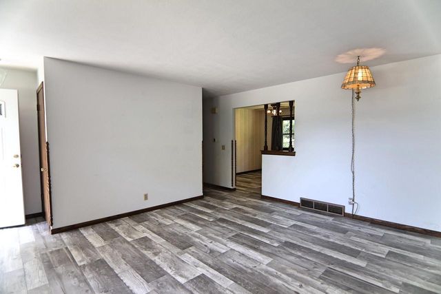1109 Ontario Drive, Janesville, WI 53545