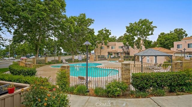 24439 Leonard Tree 102, Newhall, CA 91321