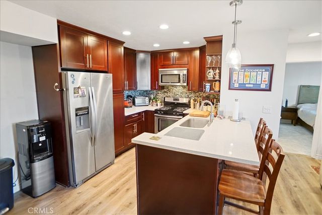 24439 Leonard Tree 102, Newhall, CA 91321