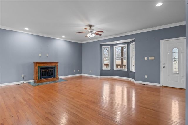 1077 Claylick Rd, White Bluff, TN 37187