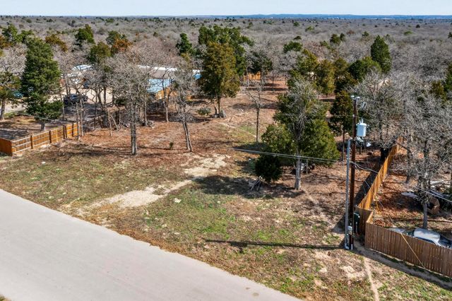 147 SE Jasmine HTS SE, Elgin, TX 78621