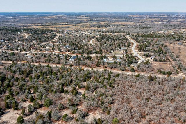 147 SE Jasmine HTS SE, Elgin, TX 78621