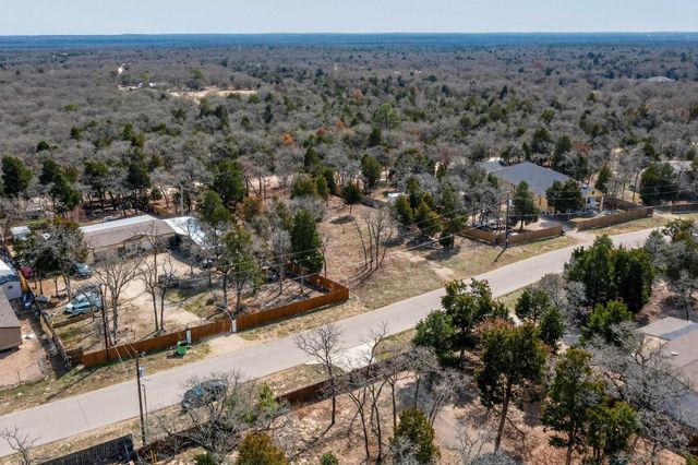 147 SE Jasmine HTS SE, Elgin, TX 78621