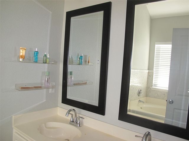 6003 Hack Wood Trail, Arlington, TX 76018