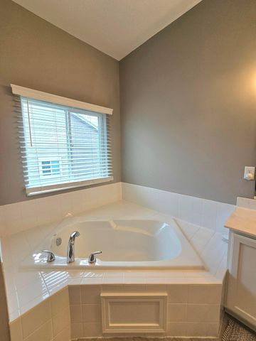 10060 New California Drive, Plain City, OH 43064