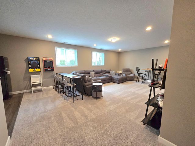 10060 New California Drive, Plain City, OH 43064