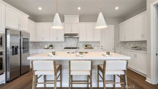 24517 Via La Sombrilla, Valencia, CA 91354