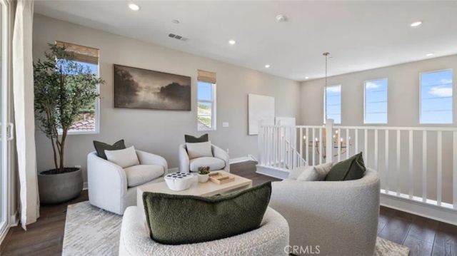 24517 Via La Sombrilla, Valencia, CA 91354