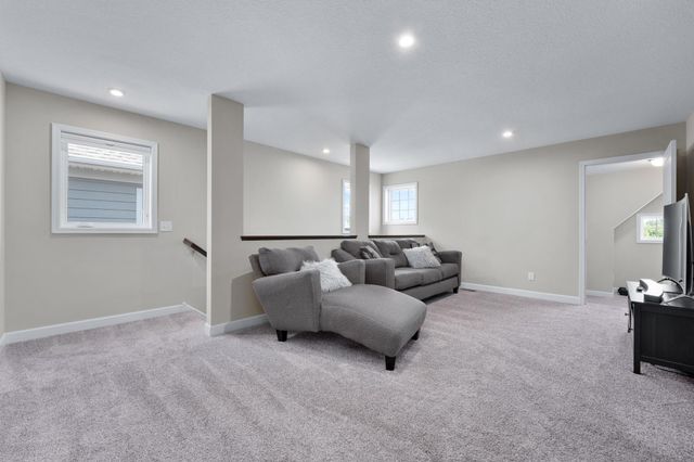 2302 Hillcrest Drive, Hudson, WI 54016