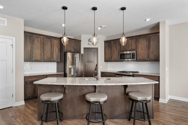 2302 Hillcrest Drive, Hudson, WI 54016